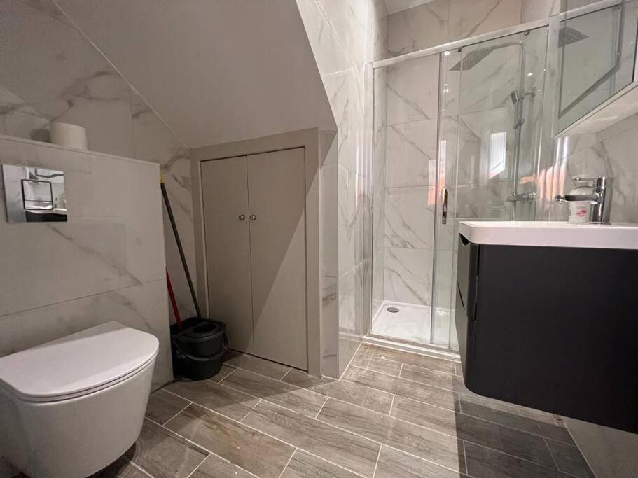 Star London Finchley Road 1-Bed Sanctuary Apartment Bagian luar foto